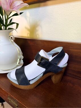 Eric Michael Women’s Black Leather Platform Sandals with Wood Heel